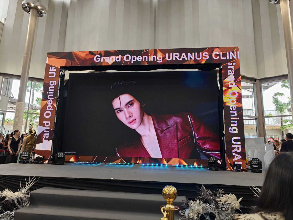 DunkOfficialFC's tweet photo. รูปภาพหล่อมาก ตัวจริงมาได้เลยฮะ

JOONGDUNK URANUS IN KB
#UranusClinicxJoongDunk https://t.co/uq603waC6N