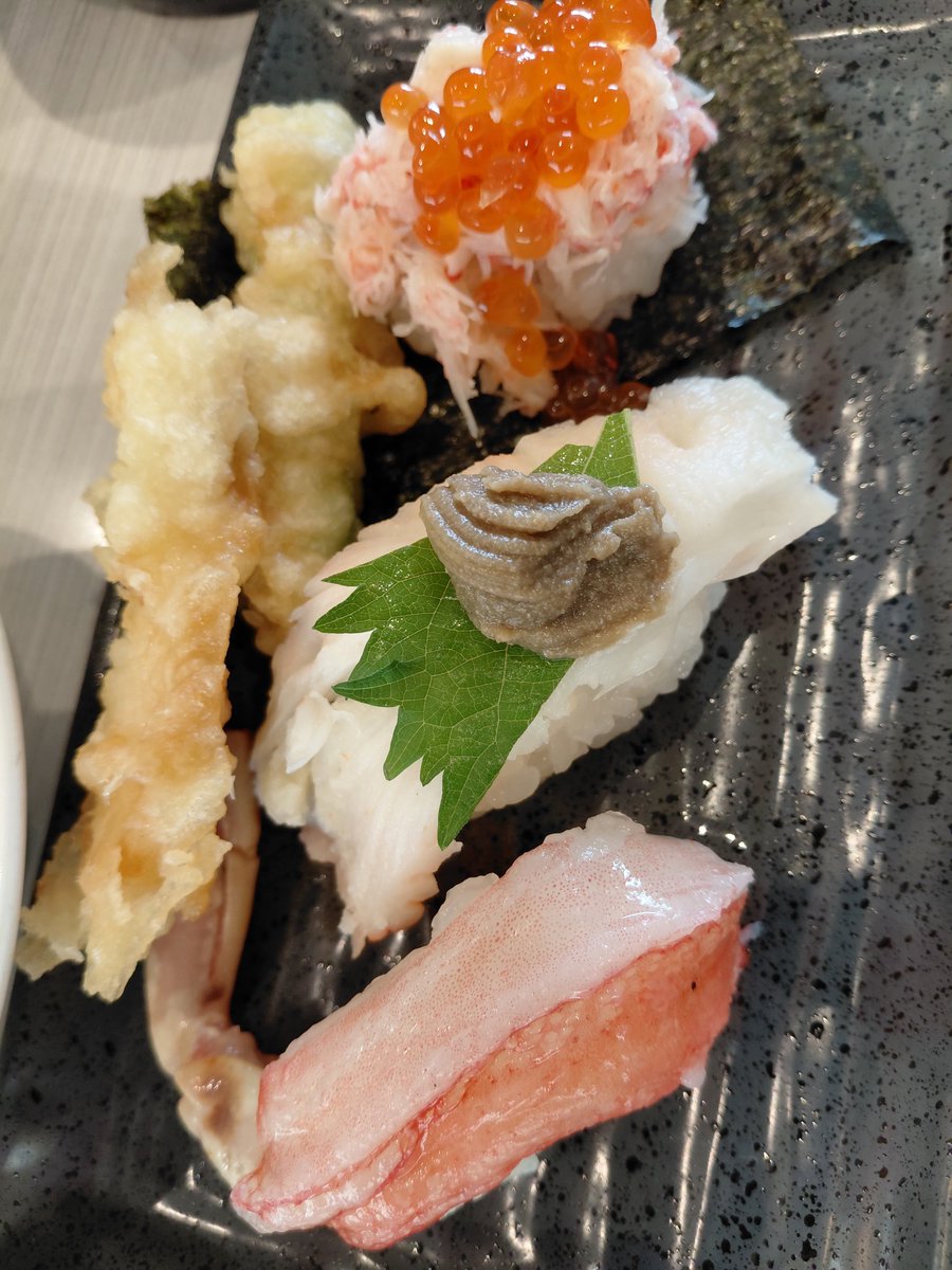 Nu4LAsxBWjvEbML's tweet photo. ラスト盆休み
お疲れ👋😃💦乾杯✨🍻🎶

明日から✊‼️💪ファイ

#日本全国乾杯倶楽部
#寝落ちぶぅ https://t.co/ejDCNMwCHQ