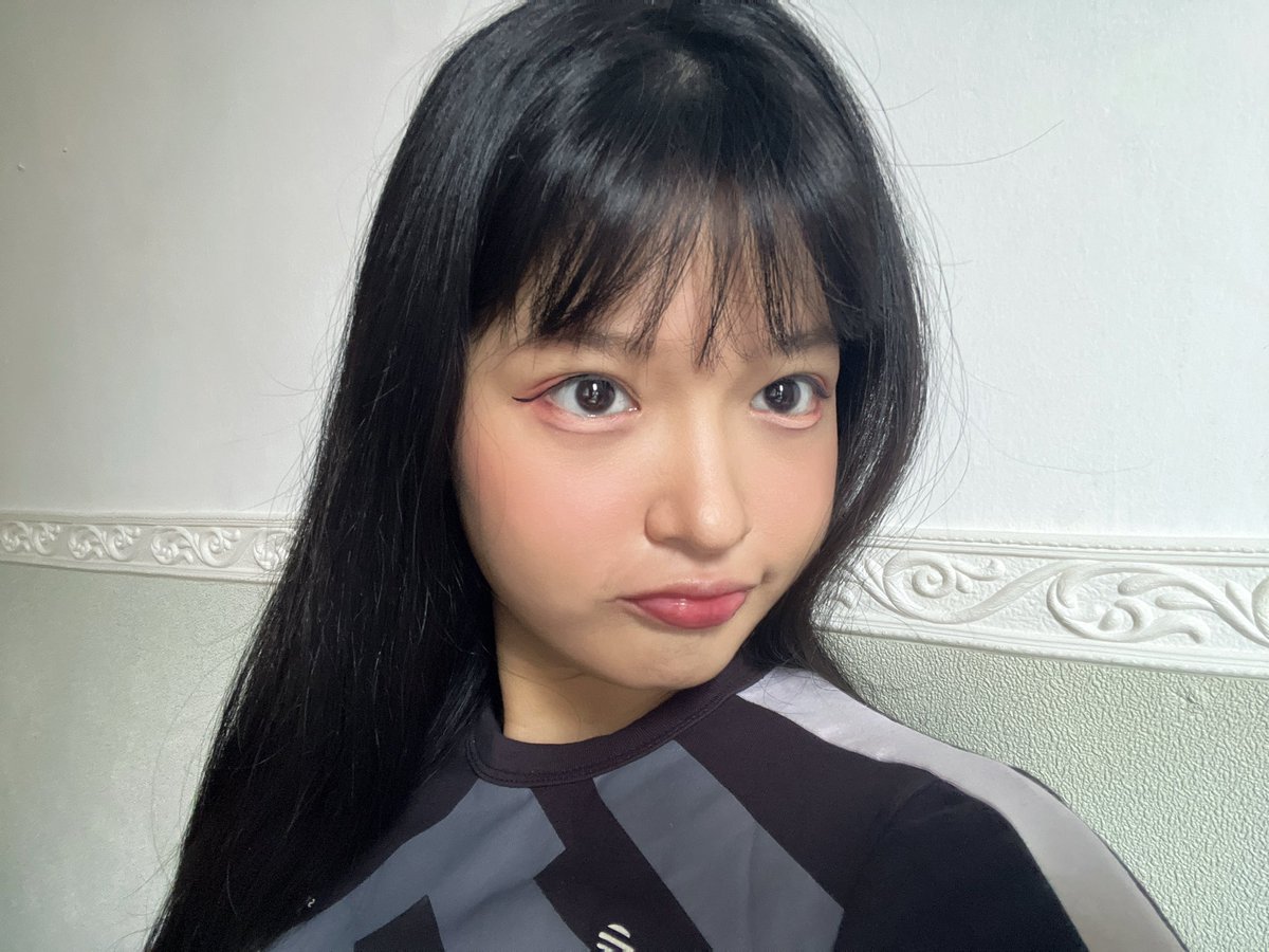 Elin_JKT48's tweet photo. Makasiii banyak udah video call sama aku hari ini! Seneng banget bisa ngobrol sama kalian 🙆🏻‍♀️🎉

Thank you for video calling me today! I had so much fun talking with you 🥹❤️‍🔥

ขอบคุณที่มา Video Call กับฉันวันนี้นะ! ดีใจมากๆ ที่ได้คุยกัน 😎💘 https://t.co/gJhj5BkB9f