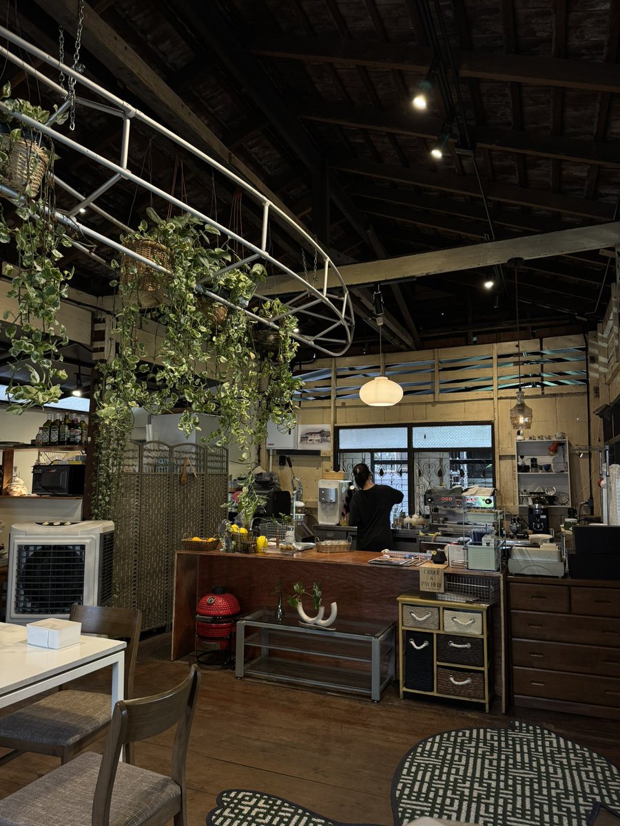mvsteo's tweet photo. กินตามคนเชียงใหม่ EP8 Underover Brunch 
สั่ง Fig&amp;Brie cheese sourdough อร่ยมากครับ หวานๆน้ำผึ้ง ชีสหอมๆนัวๆ https://t.co/cQt7Hlr2Lr