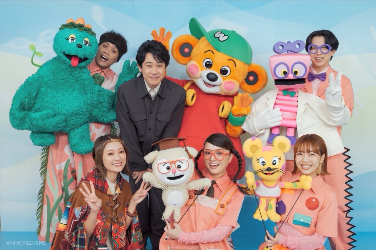 thewakeybase's tweet photo. 🎶 ┈┈┈┈┈┈
NHK夏の音楽祭
#うたであえたら 2026
　　　┈┈┈┈┈┈ 🎶

#大泉洋 さんともお写真を撮っていただきました📸

大泉さんの優しくて温かい「ひざこぞう」素敵だったなぁ✨
またお会いできますように！

▼NHK ONE見逃し配信
https://t.co/uuOSomhiCh

#ウェイキー #TheWakeyShow https://t.co/1DejnVrgnd
