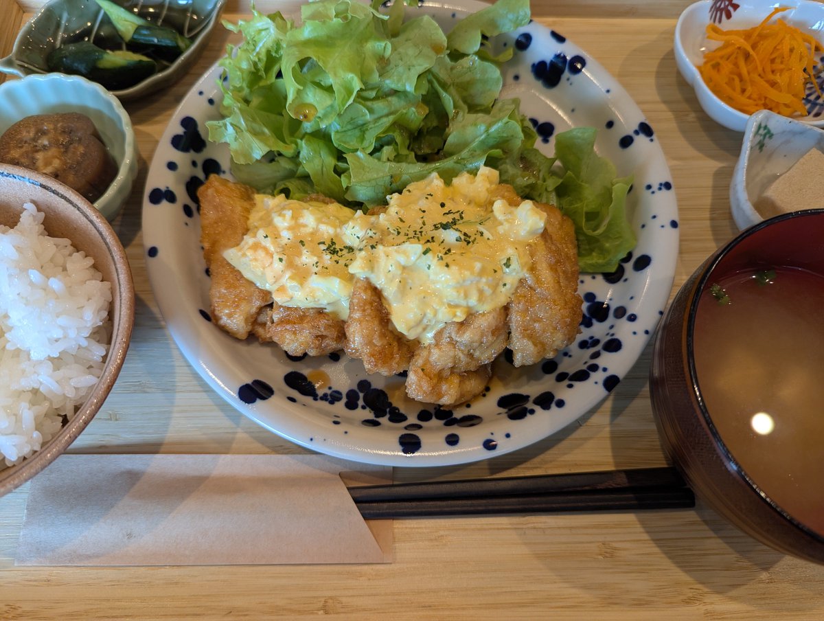 matsuura_life's tweet photo. フッワフワ軽い
チキン南蛮
地元でお気に入りのLunchメニュー
今年の夏はこれで乗り切ってる
アジフライにも南蛮にも
欠かせないタルタル
サイコーの甘酸っぱコラボ
#長崎
#長崎観光
#松浦
#donguri
#アジフライ
#チキン南蛮
#料理
#Lunch
#美味しい https://t.co/fpr77CI94m