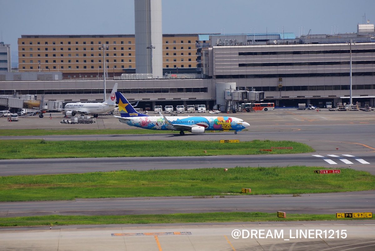 DREAM_LINER1215's tweet photo. 2026/8/9/RJTT/HND②
遠くに見えたスカイマーク達
どれも初めて撮りましたが、日本の会社としては初めての38mを両方撮れたのはラッキーでした！
1枚目:ピカチュウジェットBC2/JA73NG
2枚目:B737max8/JA738A
3枚目:B737max8/JA738B
#B737max
#ポケモンジェット https://t.co/5gWlCo9rmE