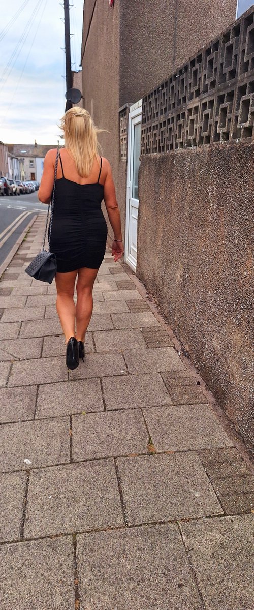 PandMrs's tweet photo. En route to last night's swinger meet 😈🔥💋
#swingers #couplefuck https://t.co/MRZZPtBUAW