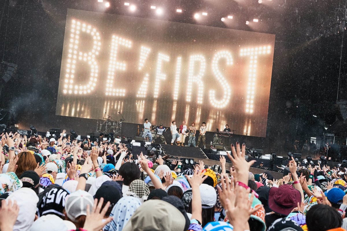 encountofficial's tweet photo. 【サマソニ】BE:FIRSTが6年連続出演で13曲熱唱
Jonas Blue手掛ける最新曲もライブ初披露で会場熱狂🔥

■ https://t.co/LWDVb3CJcx
（アザーカットあり）

【SETLIST】
1. BRUCE WAYNE feat. Flo Milli, ATL Jacob 
2. Mainstream 
3. BE:FIRST ALL DAY 
4. Rondo 
5. Boom Boom Back 
6. GRIT 
7. Secret Garden 
8. Brave Generation 
9. Great Mistakes 
10. Bye-Good-Bye 
11. 夢中 
12. I Want You Back 
13. Missing 

#BEFIRST #BEFIR5T #サマソニ #summersonic @BEFIRSTofficial @summer_sonic
