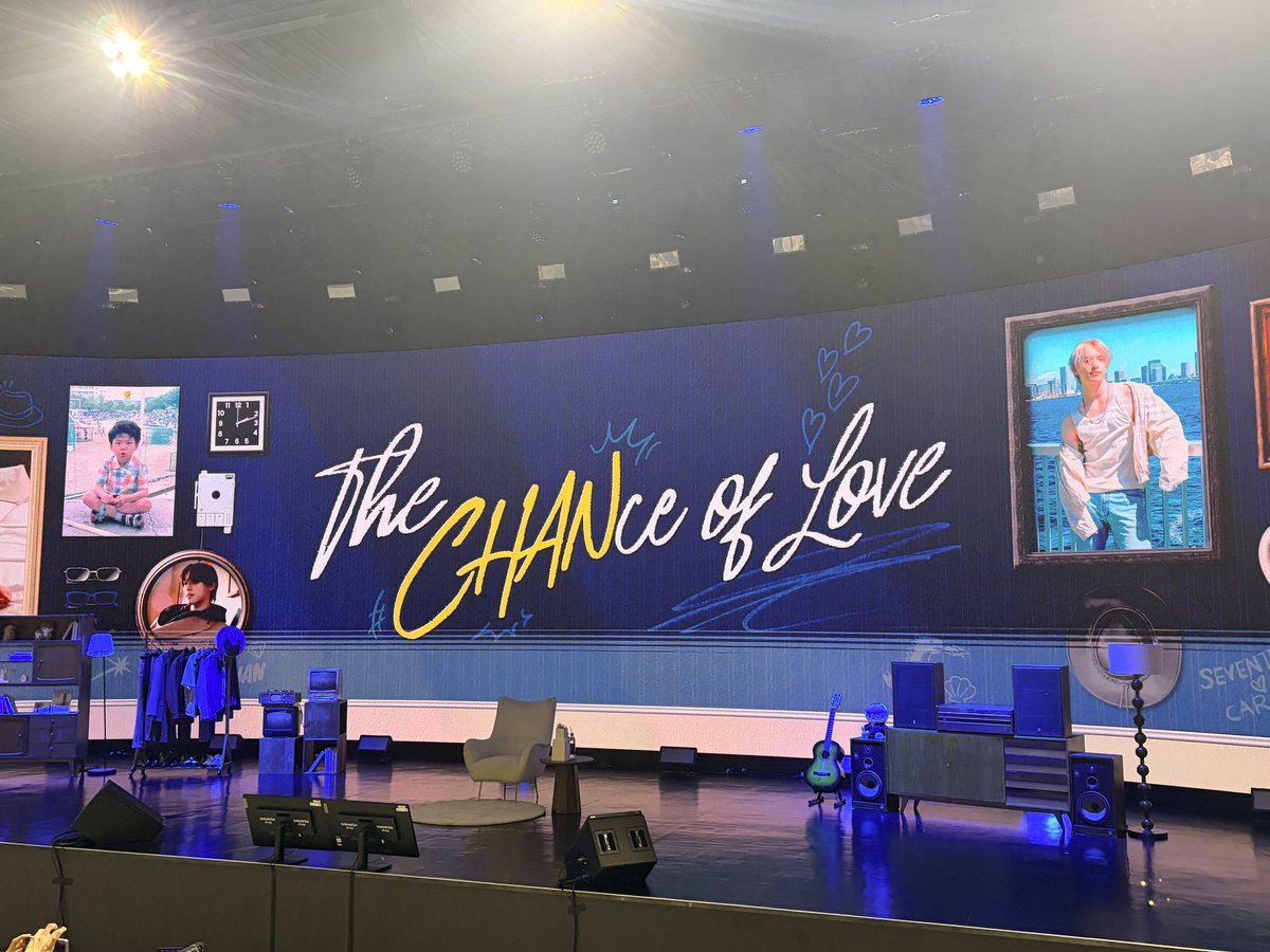 minghaocheoI_'s tweet photo. OMG THE STAGE FOR DINO'S FANPARTY TODAY 🥹🥹🥹🥹🥹🥹 SO PRETTYY OMG THE DINO PICS ON THE SCREEN 🥹

cr shuuLime https://t.co/Hb0BMk7JzO