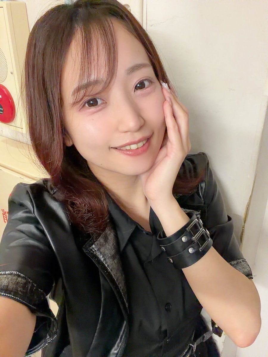 mei_d_o_s's tweet photo. せんきゅ！！

なんか顔ばぶいな？？ https://t.co/R4dOfByZkP