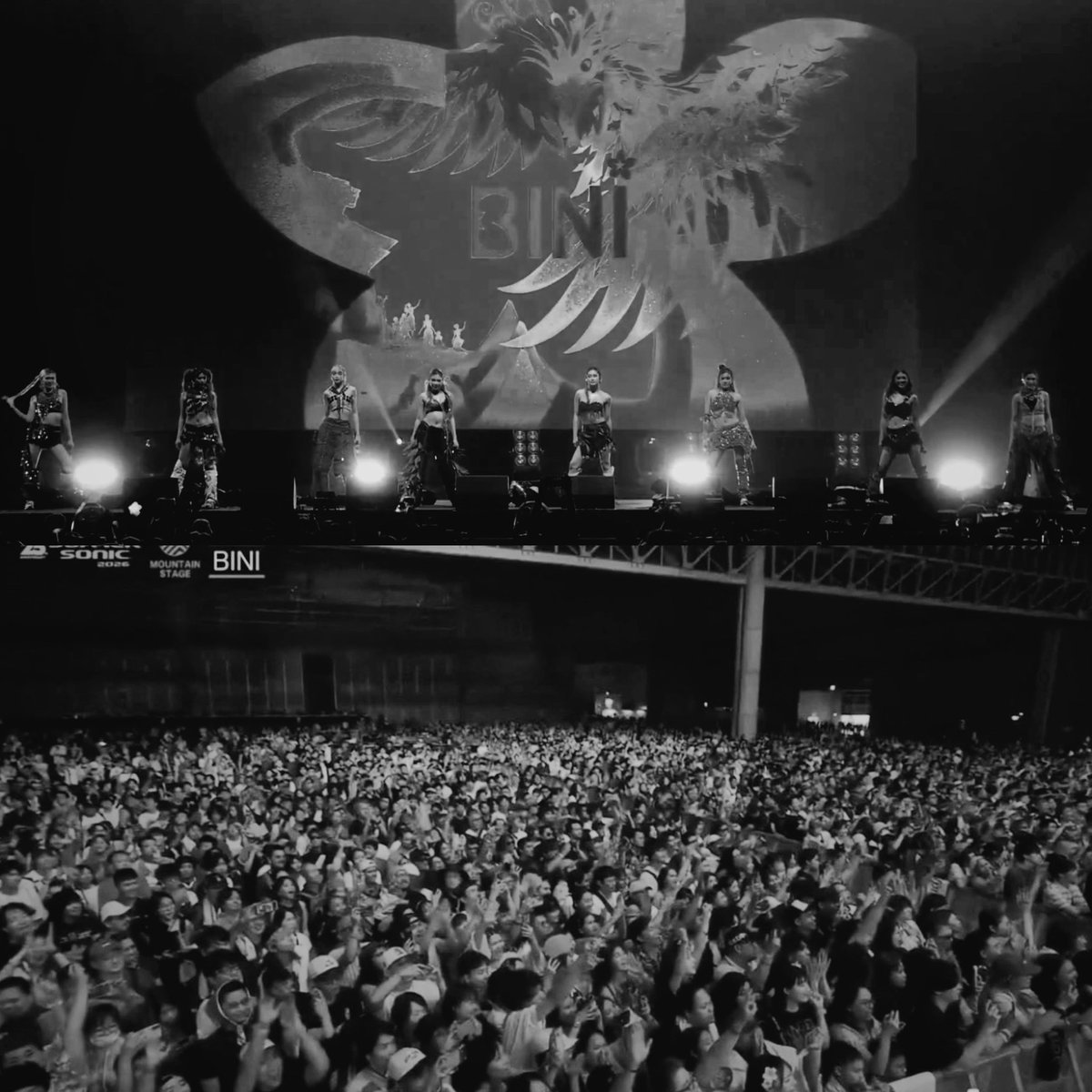redxblackkk's tweet photo. BINI is taking a little piece of home with them wherever they go. Seeing Filipinos show up for them around the world makes every moment feel more special. Somehow, they always make home feel a little closer, no matter where we are. Proud doesn’t even begin to cover it ✿ 🇵🇭 https://t.co/qmrW3HFVnu