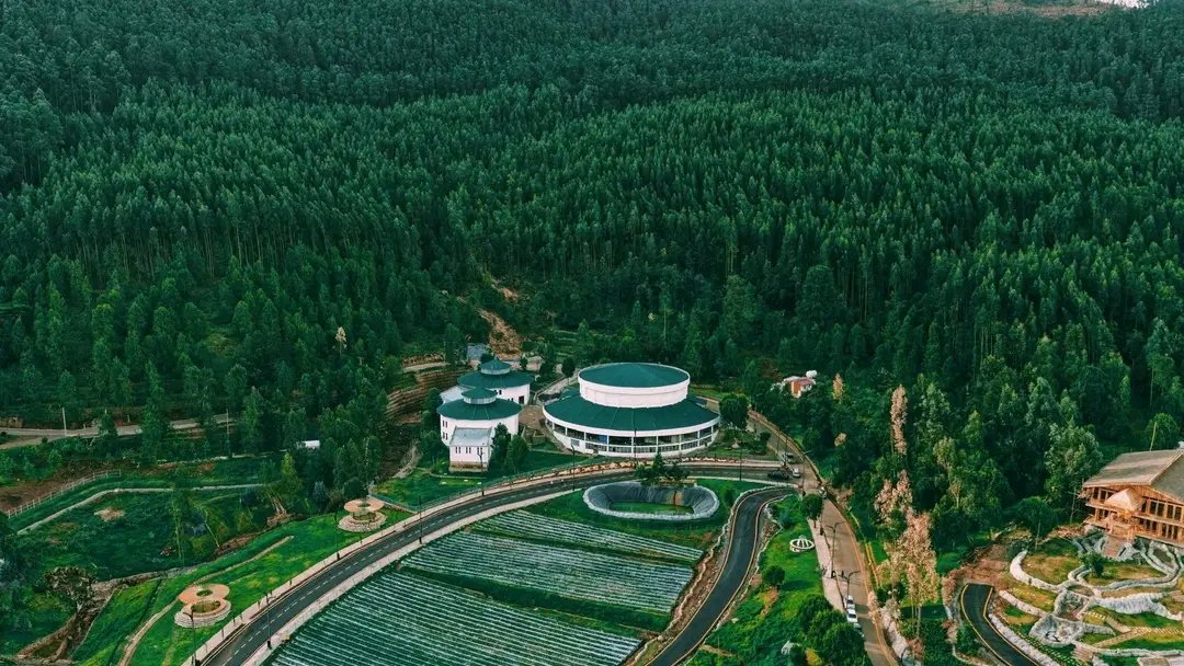 Saronadmas's tweet photo. Ethiopia is leveraging its nature, history, and culture for economic growth. New destinations like Wonchi, Gorgora, Koysha, and Addis Ababa’s developments are shaping a new era for tourism.
​#Ethiopia #Tourism #VisitEthiopia https://t.co/keGbwhbkxE