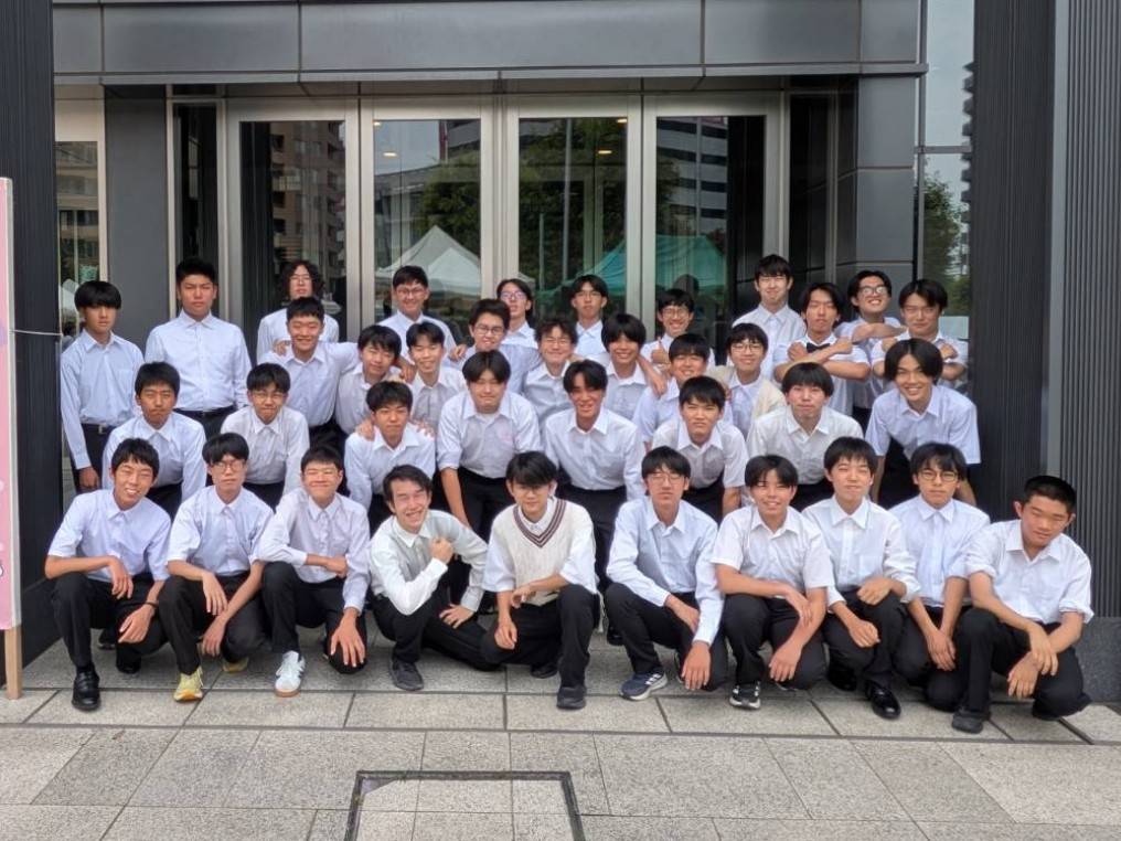 KusunokiFes's tweet photo. 【参団紹介】
体育館ステージ：音楽部

我々音楽部は部員による合唱を披露します。発表曲は校歌、応援歌に加えて、POPs曲の合唱バージョンなど様々です。ぜひ聴きに来てください！

@KhsGlee_KH 

＃くすのき祭
＃くすのき祭2026
＃参団紹介
＃川越高校 https://t.co/jy062yoxo9