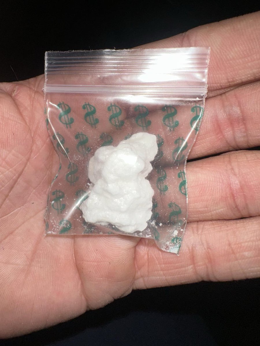 MarkJames4oio's tweet photo. Best way to break this ?
#drugtwt #coketwt #methtwt
Plug has never given it to me like this before , what’s gonna be the best way to go about cutting it into powder?
#drugtwt https://t.co/AwseCxtmIL
