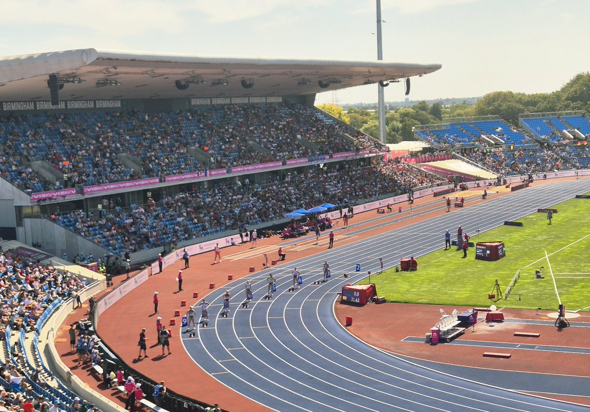 VLou87's tweet photo. Such a great time watching the athletics earlier this week, been following lots from home too. 
#europeanathleticschampionships https://t.co/Prk6igETfu