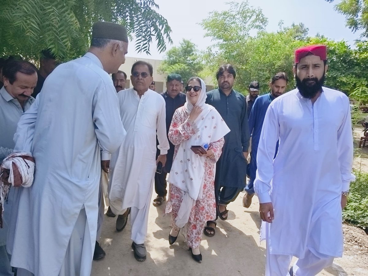DRMAHREENBHUTTO's tweet photo. Visited various PPP polling camps during the PS-30 by-election to review the ongoing voting process. Met with Pakistan Peoples Party (PPP) office-bearers and dedicated workers at the polling camps and appreciated their commitment and efforts.
#PS30 #VoteForTeer #VoteForPPP https://t.co/XPPmcvm4l5