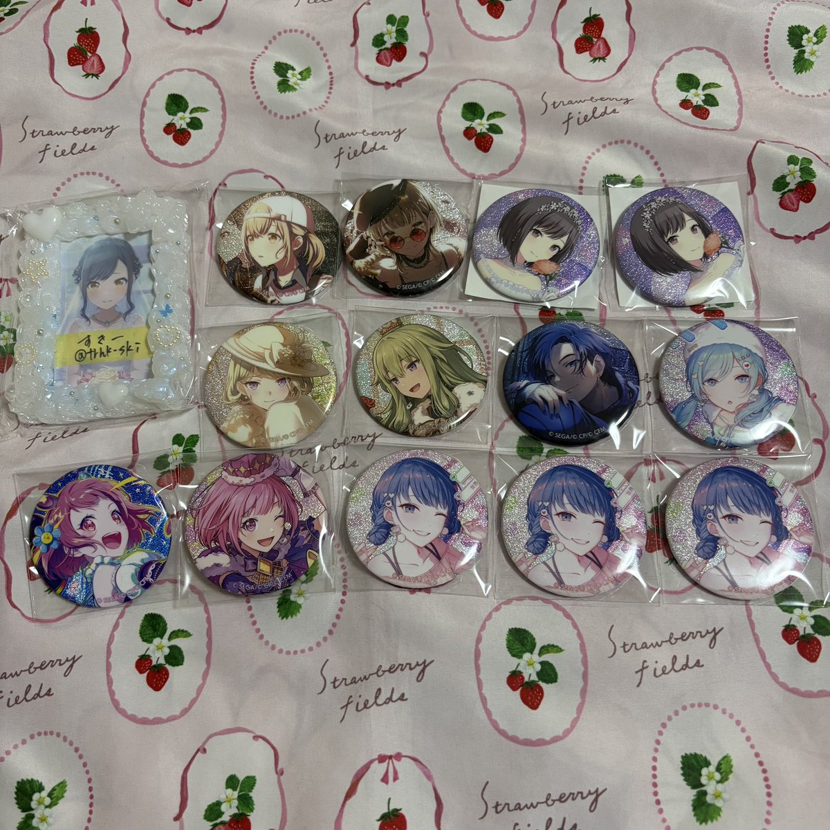 trhk_ski's tweet photo. プロセカ グリ缶 交換

（譲）こはね 絵名 寧々 KAITO 雫 えむ 遥
（求）2枚目 杏 4点

下段含む方優先のため、お時間頂く場合と断りする場合がございます。郵送交換。条件に合う方がいましたらよろしくお願いいたします。 https://t.co/RnT08SXBDK