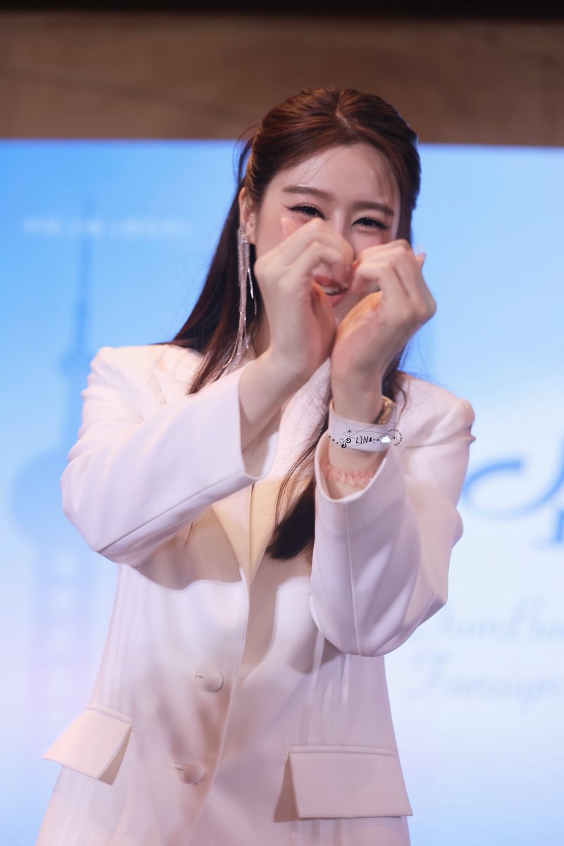 Lin_Linyn's tweet photo. Kiss kiss😘😘😘
OOMBAM 1ST FANSIGN SH
#OomBamFulfillShanghai
#อุ้มแบม #OomBam https://t.co/07NJZwqySM