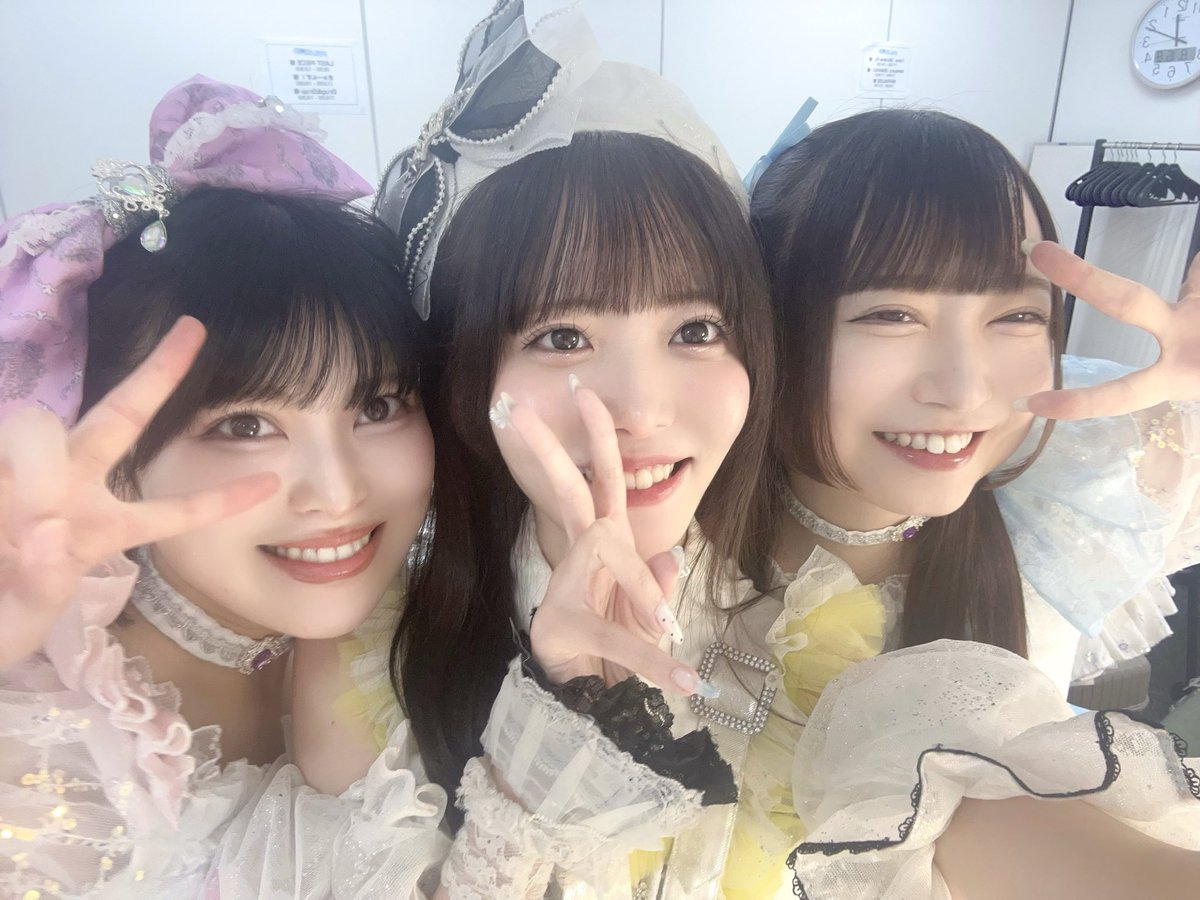 _monmonmon_7's tweet photo. にゃんと莉佳子ちゃんに会えたぞー！🫶🏻🫶🏻
楽屋一緒だったの😸
あいみゅうちゃんたちみんなお話してくれてうれしい🎶また一緒にライブもしたいし遊びたい！ https://t.co/0gFQ2fLmM3