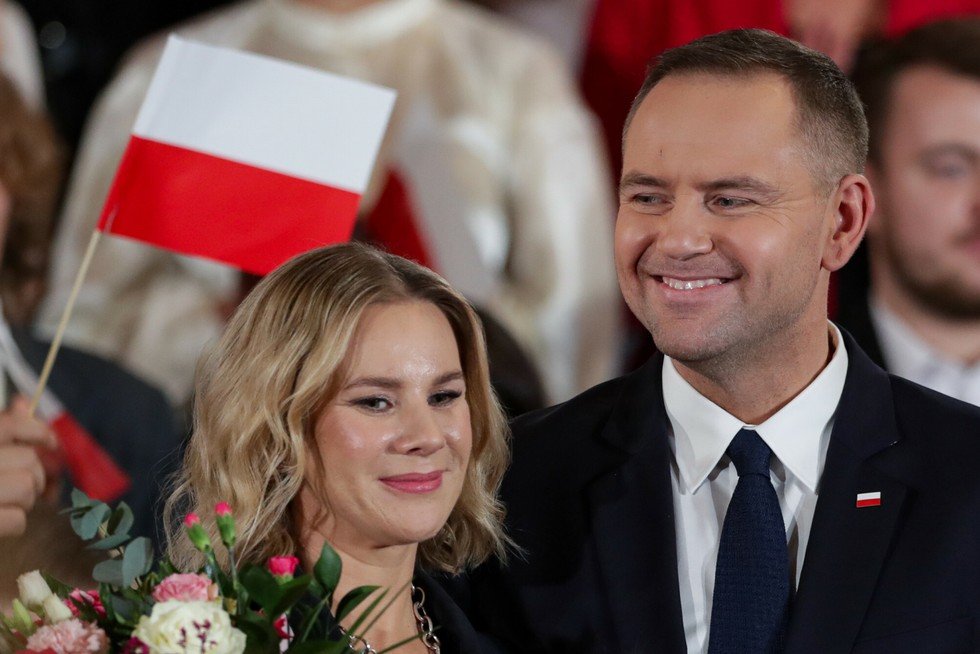 2025_EwaPolka's tweet photo. To jest moja para Prezydencka ♥️🇵🇱🌹✌️👍🤩👋 Jeśli też Twoja, proszę podaj dalej #RT 😘 https://t.co/rrNOmU7QEa