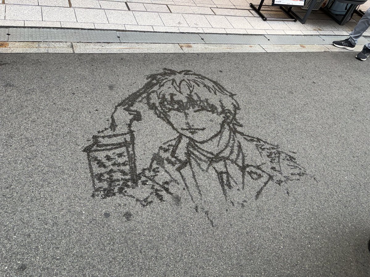 ymr_rmy_21's tweet photo. よしもと漫才劇場行ったら
ぬるさらのミストアート(?)描いてて凄かった！！😳 https://t.co/VyxB2ArMU1