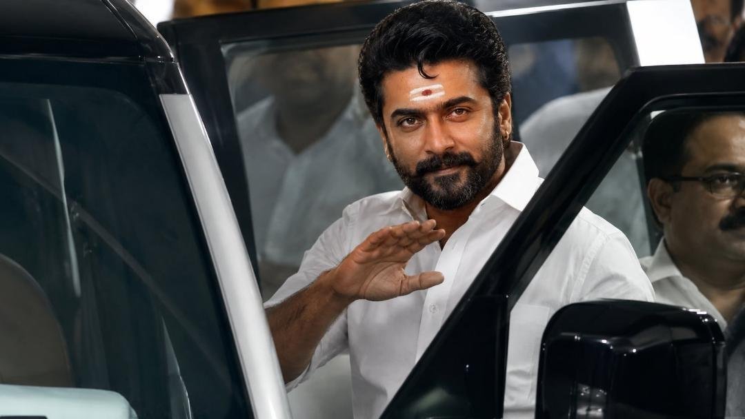 RohitMaara's tweet photo. Karuppu 3 days la 100cr🔥

Vas  2 days la 100cr💥

Suriya47   1 day la 100cr podrom 💥🔥

#VishwanathAndSons https://t.co/V20Zl5R60G