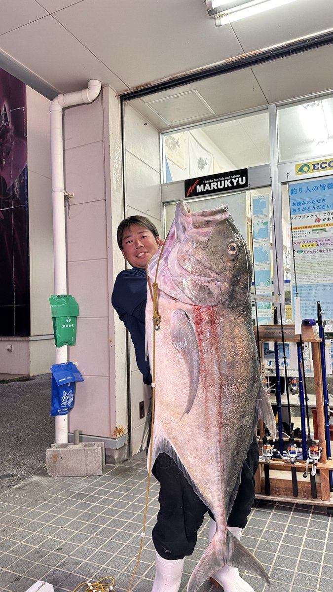 aoyagi3434's tweet photo. この度、伊志嶺建太はハイサイ探偵団の専属メンバーを脱退することとなりました。
応援してくださった皆様、関係者の皆様、そしてメンバーには心から感謝しています。
これからもハイサイ探偵団への変わらぬご声援をよろしくお願いします。
今まで本当にありがとうございました。 https://t.co/EItGQa4KBc