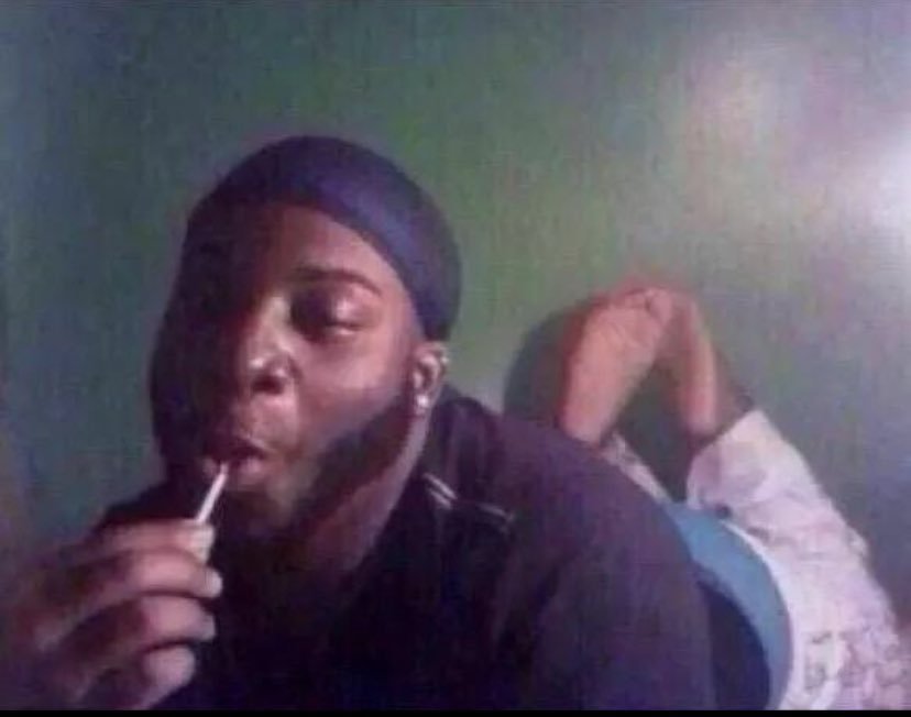 Vesper_2005's tweet photo. me rewatching my story for the millionth time after i post https://t.co/oycASiBFcf