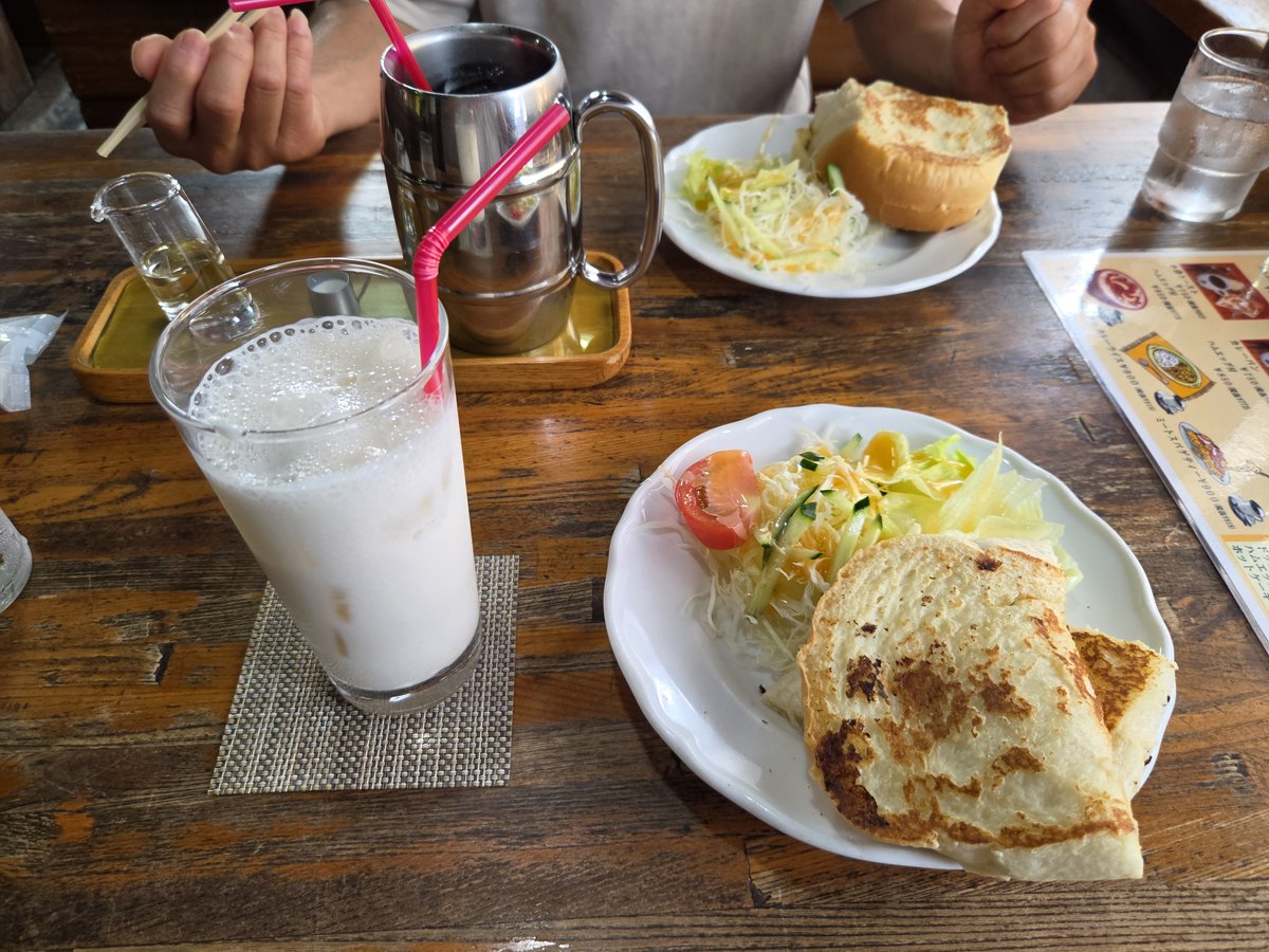 KawanisiM's tweet photo. 今日は、お盆休み最終日。

朝ご飯は、旦那と2人で綾川町のロッキーカフェでモーニング。(^q^) https://t.co/BhaCNE10Re