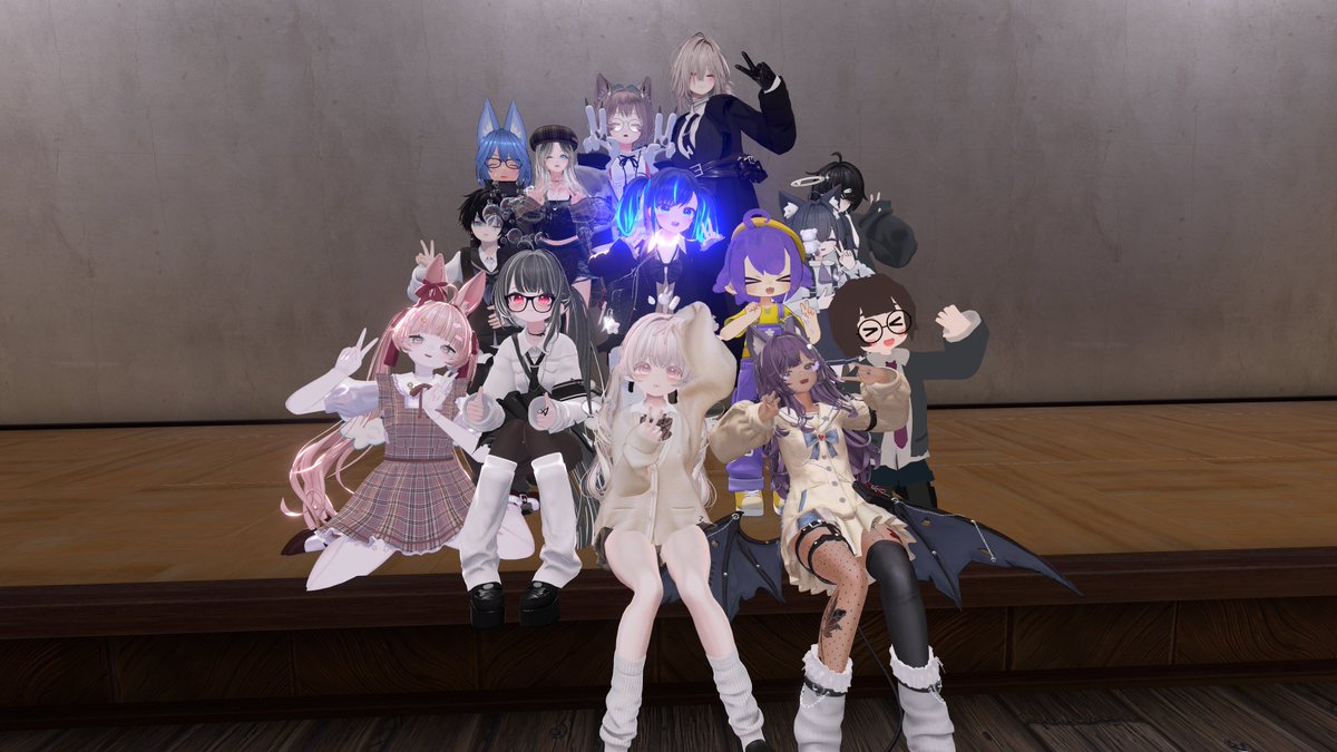 seek_VRC's tweet photo. ＃私立vrc学園
昨日の学縁祭でボードゲームやスポーツやエアーショーなど色んなイベントに参加して来たよ～！
特にエアーショーは飛行機の操縦もカッコよくきれいだったなぁ……
アフターはみんなと一緒にバベルをやったよ！
ブラストでブロックを壊すときの爽快感がすごくてずっと使ってましたｗ https://t.co/LNzEk8vyOa