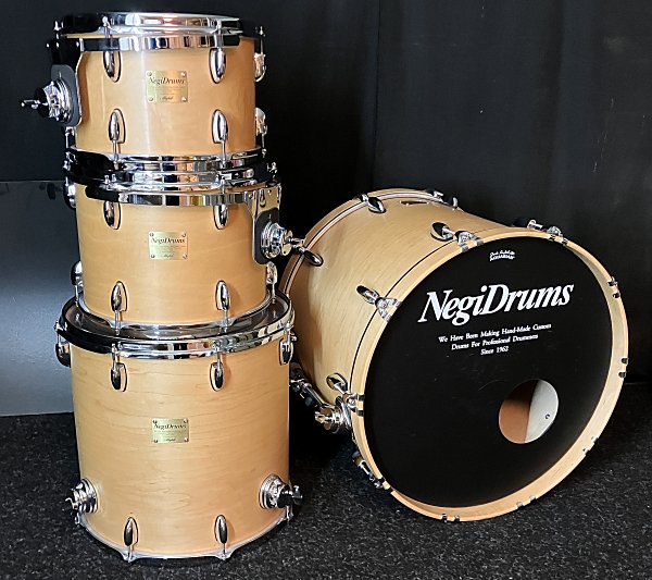 NegiDrumsCo's tweet photo. いつも応援くださる皆様、ありがとうございます。

「22" オールメイプルドラムセット価格改定案内」
　2、3タムから、お選びいただけるようになりました。　
厳しい状況ですが、より多くの方にメイプルの響きを楽しんで頂ければと。

どうかよろしくお願いいたします。
https://t.co/JJabskfaCt https://t.co/HLIdGM0fgv