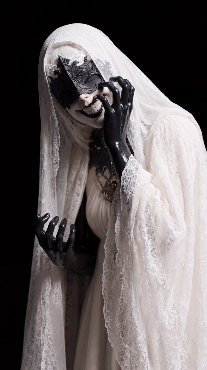 VxRender's tweet photo. Repent? Don't ruin her fun. https://t.co/PkH32nbiRP