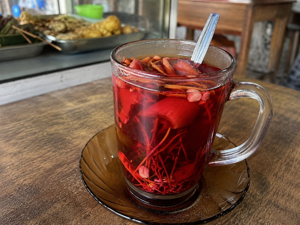 Teumey44's tweet photo. Siapa pernah minum wedang uwuh? Spill dong wedang kesukaan kalian. https://t.co/zol2nEgPCS