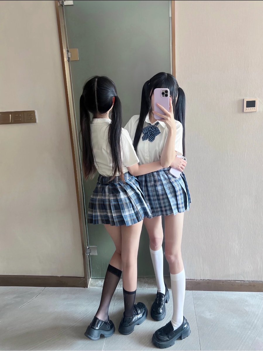 NatalieParnjd2's tweet photo. 有人想锐评一下我15岁的福嘛？

    双胞胎姐妹

    今天当一次女菩萨！           

 是粉哒！！看完不许瞎说🫣🫣🫣 https://t.co/UaetaTKbBx