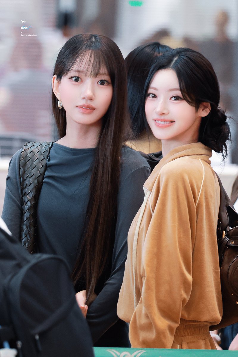 whiteAngell0009's tweet photo. 恐ろしい程に美女しかいないMEOVV、引きで見たら圧巻の景色... https://t.co/oaofusjOBq