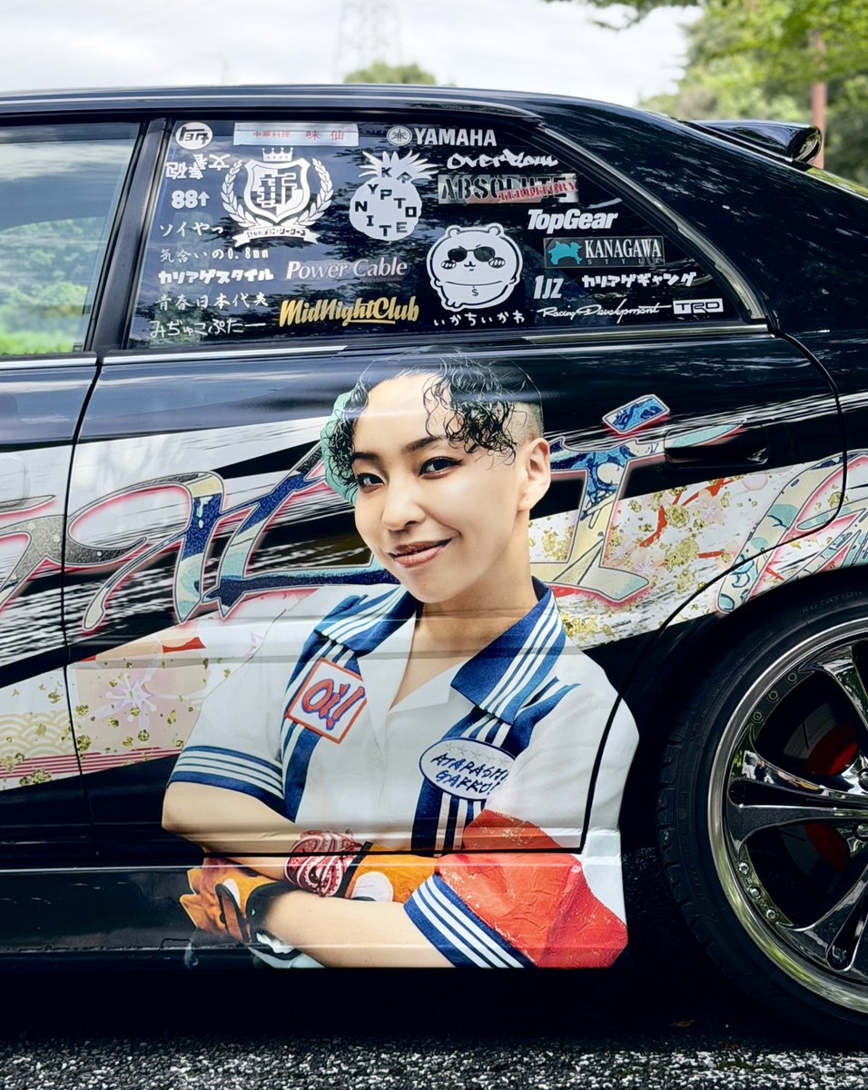 zc6_jzx100K0617's tweet photo. #ASOBIEXPO2026 間に合った〜😌

左側武道館仕様をupdate
大幅変更のマジのレボリューション🔥
OiAG!整備士👩‍🔧RINちゃん仕様完成🛠🛞
右もNMEにプチ変更😮びっくﾘﾝ🍤

今年2回目のAsobiExpo
やれるのかい🦾💥
どっちなんだい！？🦾💥
お世話になった人は🎄🙏
#新しい学校のリーダーズ
#atarashiigakko https://t.co/pSpEEV5pT9