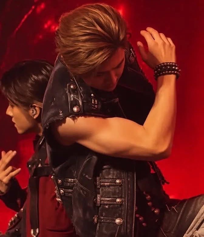 jnklcshn's tweet photo. GENUINELY WHAT THE HELL PARK SUNGHOON?! I’M NOT OK ABOUT THIS https://t.co/luUl7nqYiG