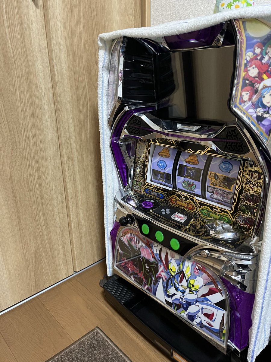 rose__0223's tweet photo. 友達から貰ったけどリール音やばすぎてオブジェと化した https://t.co/Uwy42WaRLB