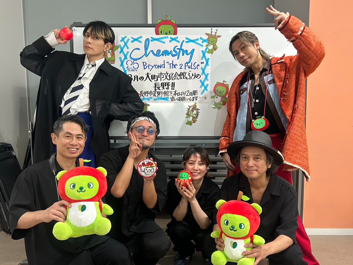 KanameKawabata's tweet photo. 長野、金沢と歌い上げてきました🔥

金沢はなんと18年ぶり！初めましてのお客さんの多さにも驚きでした！！

ツアーも折り返しに近づきましたが、まだまだ歌いまくるので皆さんに会える日を楽しみにしております😊

#長野
#金沢 https://t.co/KOLeDnu9uS