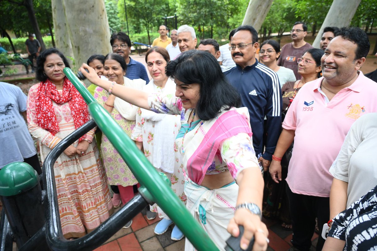 AprajitaSarangi's tweet photo. At Forest Park in Bhubaneswar today- early morning hours.
Played Badminton, did Zumba and performed Yoga. Met morning walkers too.
To stay fit and encourage others to aspire for fitness are the need of the day.
@PMOIndia https://t.co/1Q0TKIjzoK