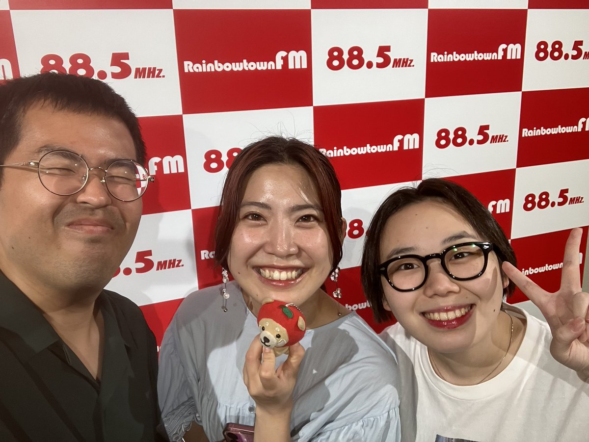 IdobataNow2011's tweet photo. 本日もご視聴いただきありがとうございました

アーカイブは以下からご覧下さい

・たがみさとしおたおめ
・悲しい付着物
・打首だらけ
・なぞのあいすくりーむ

https://t.co/YRixRyfeUu https://t.co/EinVoGe6dl