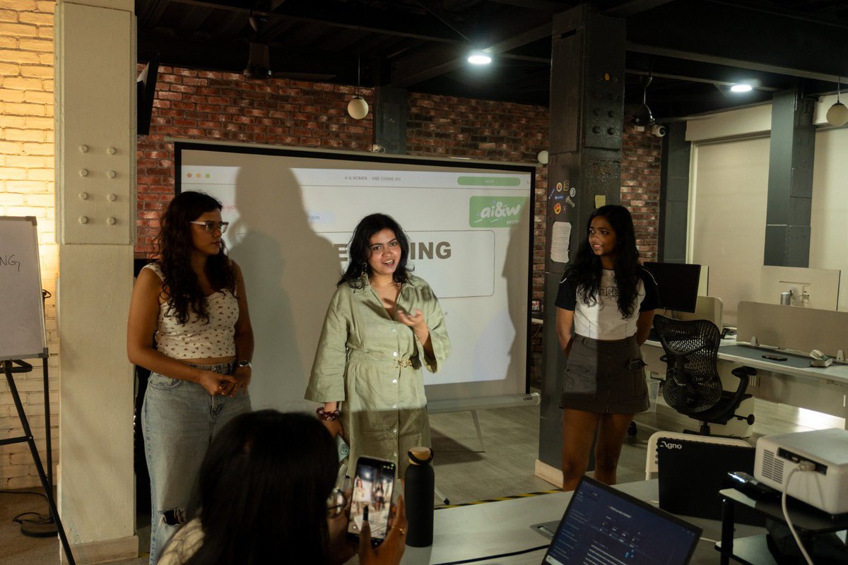 pritisinghhhh's tweet photo. ai &amp; women is officially underway.

so many women in one room, ready to learn, experiment and build with ai.

excited for this one. https://t.co/oxKr9Xhkdn