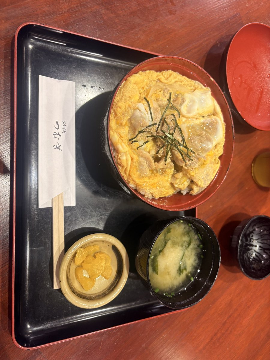 AD6cm9's tweet photo. 今日はお盆最終日で、せっかくなのでどこか出かけたいなと思い吉野川ハイウェイオアシスで阿波踊りの特別公演をしているとSNSを見て気になったので行ってきました！✨阿波踊りを初めて間近で見たのですが迫力があり踊りもカッコ良かったです！徳島と近いのでまた機会があれば見に行きたいです！☺️ https://t.co/fEOdPVQ1RG
