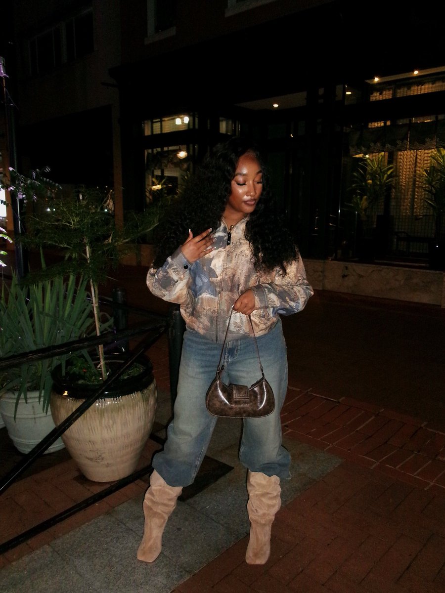 diaryofbrook's tweet photo. out and about! https://t.co/TyN8czIa3m