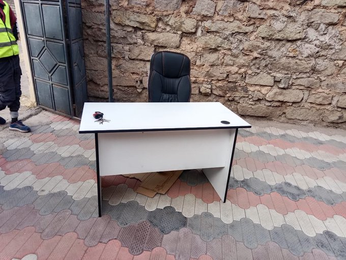 virginHoffice's tweet photo. 1.2m office desk + Leather chair
Price: kshs 14,999/=
Call/WhatsApp: 0703925459
https://t.co/hHmgNMG6My
We deliver countrywide in Kenya
#FaithBeatrice #ShereheBomba #VARMustRise #AHPBomaYangu #Quickmart72 Housing #ISupportKalonzo Homabay Linda Mwananchi https://t.co/BcWVco9ReM