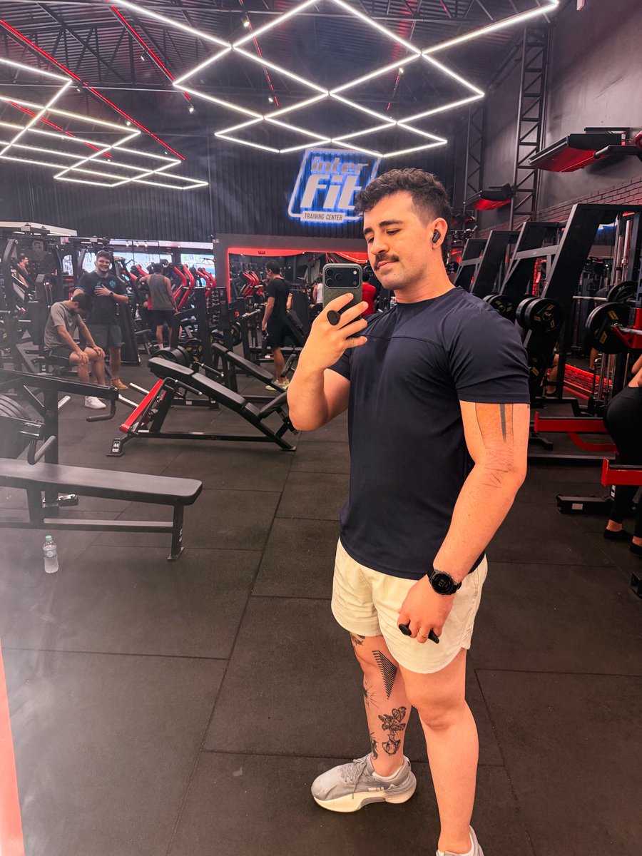 gabrielolor's tweet photo. Meu bracim tá tão grande 🥺 https://t.co/HMWCdrJa16