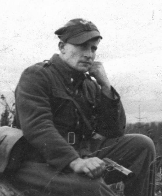 Avanti_1989's tweet photo. 18 sierpnia 1946 roku Józef Kuraś "Ogień" wraz ze swym oddziałem zorganizował i przeprowadził akcję rozbicia i opanowania więzienia św. Michała w Krakowie.  Jej efektem było uwolnienie kilkudziesięciu więźniów – żołnierzy Armii Krajowej, organizacji Wolność i Niezawisłość i NSZ. https://t.co/Zo84glWXSj