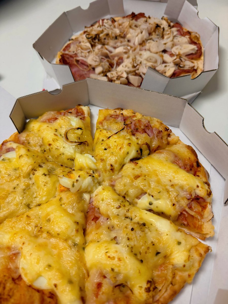 jetn000's tweet photo. 昨日は青梅ラテンフェスからの熊谷でタコス、そして群馬の太田へ。
今日は大泉町でブラジルピザを頼んでいる間にいつものブラジルスーパーで買い物。
何かラテンな二日間... https://t.co/OKLZcBQxWE