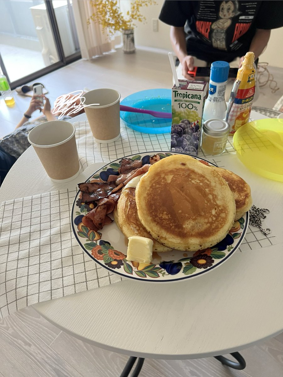 6_ccja's tweet photo. 結局悠河が焼いてくれた
もちぷわパンケーキ https://t.co/fxDDMvFFbE