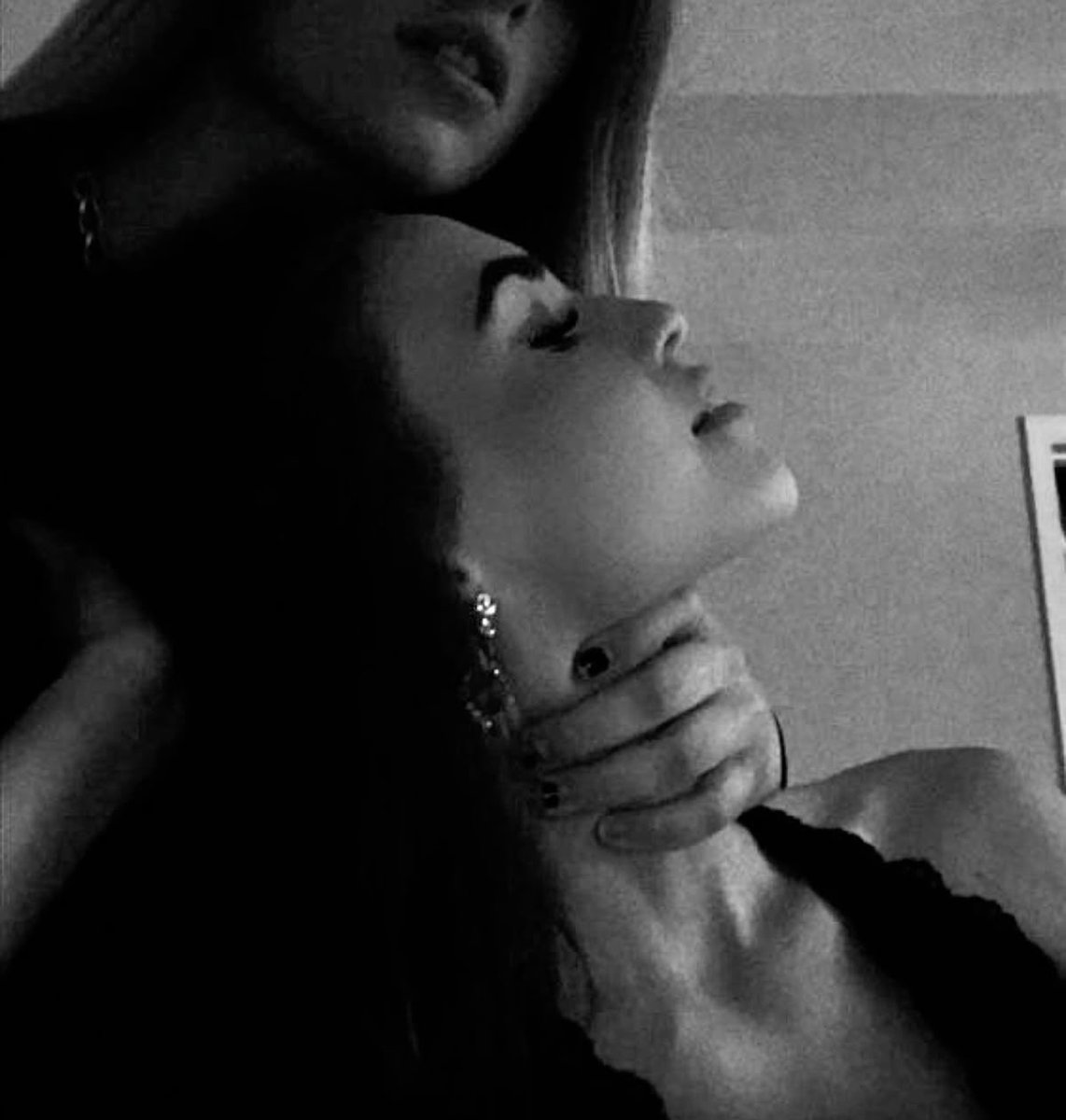 Makimaaa88's tweet photo. Let mommy control ur breath https://t.co/wu5zDqPbfh