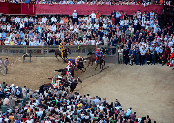 iosonospartaco's tweet photo. Il Palio ha una storia affascinante. Il primo Palio secondo la formula che conosciamo oggi risale al 1633, e nacque per evitare il contagio della peste. Lo spiega Leonardo Conti.
https://t.co/anxGX4C8Ie
#siena #paliodisiena #contrade #peste #cavalli #piazzadelcampo #tartuca https://t.co/mKGcFgqchX