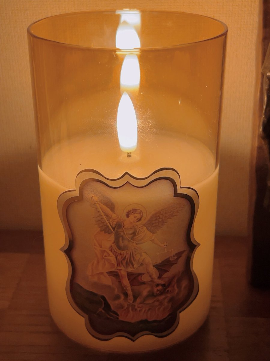 claireyumi888's tweet photo. Petites galettes bretonnes qui nous rappellent que nous sommes en carême de saint Michel (jusqu’au 29 septembre).
Alors, petit effort : privons-nous de sucré et de tout ce qui entache nos âmes.
Et n’oublions pas de prier pour les enfants. #saintmichel #saintmichael #lent #careme https://t.co/7pFCeKRl70