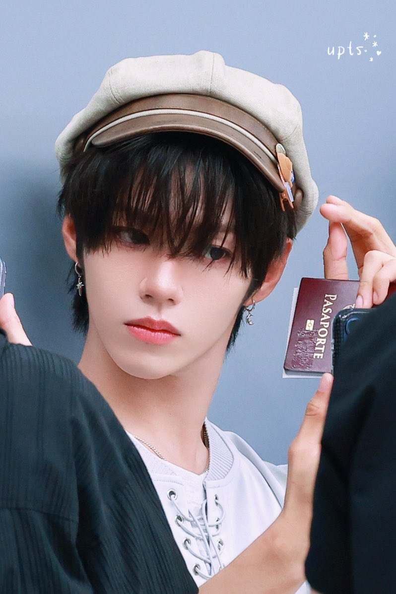 uponthestarjl's tweet photo. 🪞🤳#제이엘 https://t.co/PSZPl8KJRE
